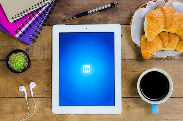 Linkedin est un site de réseautage social pour les professionnels . — Photo