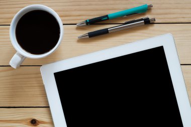 Boş ekran tablet ile Ofis Masası