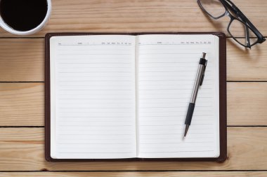 Ofis Masası Not Defteri ile