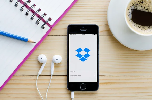 Zrzut ekranu z aplikacji Dropbox — Zdjęcie stockowe