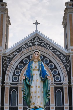 Saint Mary Immaculate Conception Chanthaburi, Tayland katedral heykeli.
