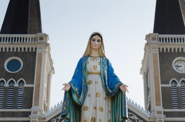 Saint Mary Immaculate Conception Chanthaburi, Tayland katedral heykeli.