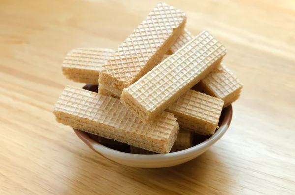 Wafer de leite de baunilha é fácil lanche para relaxar o tempo . — Fotografia de Stock