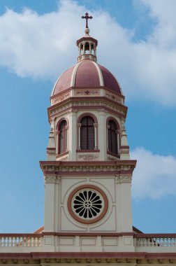 Santa Cruz Kilisesi Tayland 'ın Bangkok şehrinde bulunan tarihi Katolik Kilisesidir..