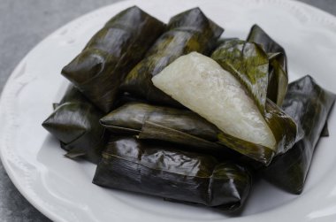 Tatlı Yapışkan Pirinç (Tayca: 