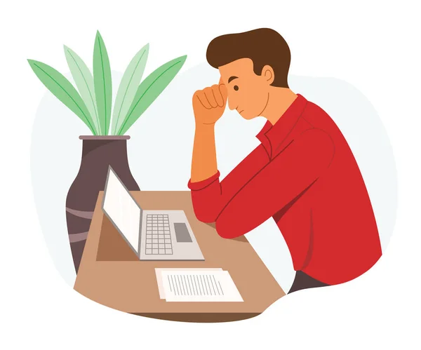 İşçiler çalışırken dizüstü bilgisayara bakar ve düşünür..