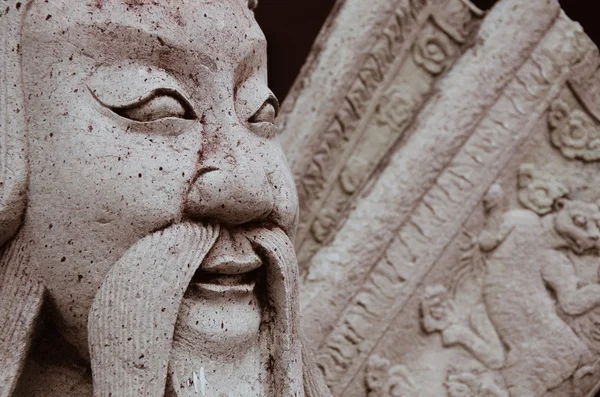 Antigua estatua de piedra de portero chino . — Foto de Stock