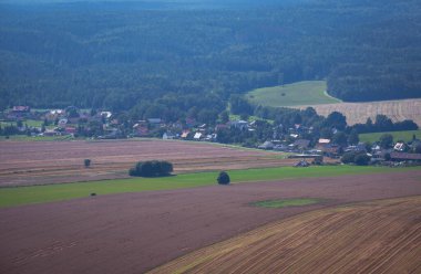 Güneşli bir yaz gününde güzel bir manzara, Almanya