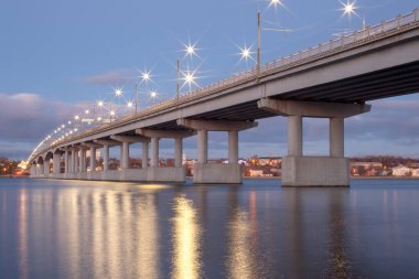 Volga Nehri üzerindeki köprü
