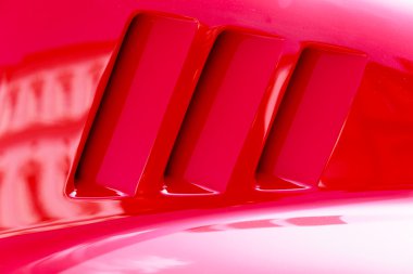 ayrıntı motoru hava girişi bir vintage kırmızı spor araba