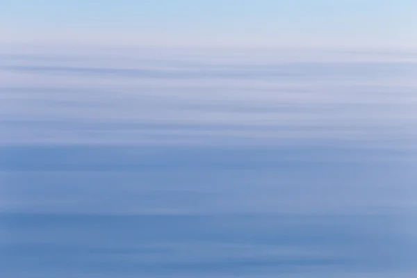 Ciel et nuages depuis une fenêtre d'avion — Photo