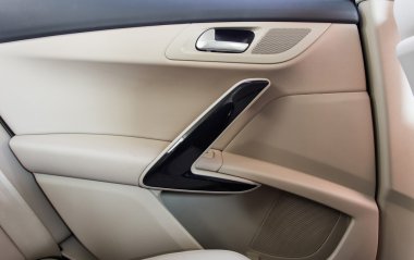 parlak renkler arabada iç