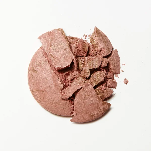 ezilmiş pembe allık göz farı