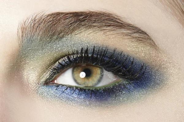 Eye with blue green gold make up — Stock Photo, Image