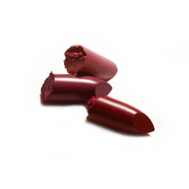 kırık ruj parçaları