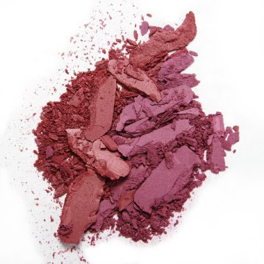 ufalanmış allık ve göz farı