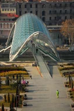 Tiflis cam Köprüsü şehri
