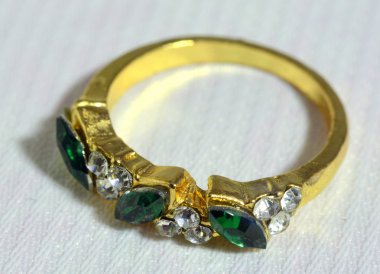 Değerli metaller ile kadının halka