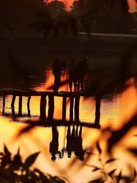 Fischer an der Seebrücke — Stockfoto