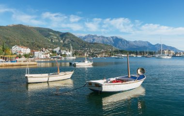 Kotor Körfezi tekneler. Tivat şehir, Karadağ