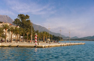 Tivat şehir gün batımından önce çıkabilir. Karadağ