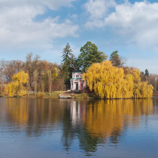 Vista do parque "Sofiyivka". Uman cidade, Ucrânia — Fotografia de Stock