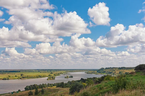 Widok z rzeką oką (dopływ Volga). Centralnej Rosji — Zdjęcie stockowe