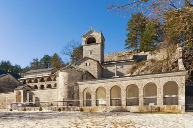 Bir kış gününde Cetinje Manastırı. Karadağ