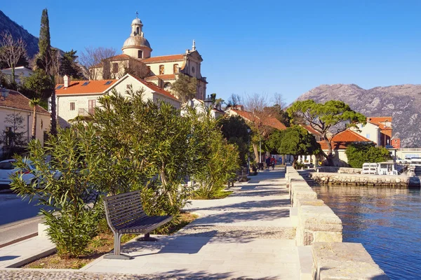 Die Antike Stadt Prcanj Einem Sonnigen Wintertag Uferweg Geburtskirche Der — Stockfoto