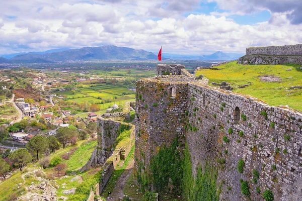 古代の要塞だ アルバニア ショコダー ロサファ城 要塞の壁からのShkoder市の眺め — ストック写真