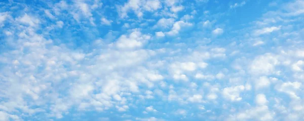 Nuvens Brancas Céu Azul Nuvens Cúpulas — Fotografia de Stock