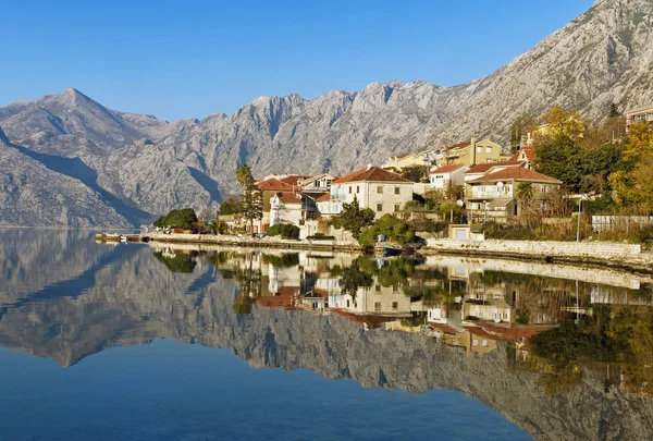 Kilátás a Kotori-öbölre, Montenegró — Stock Fotó