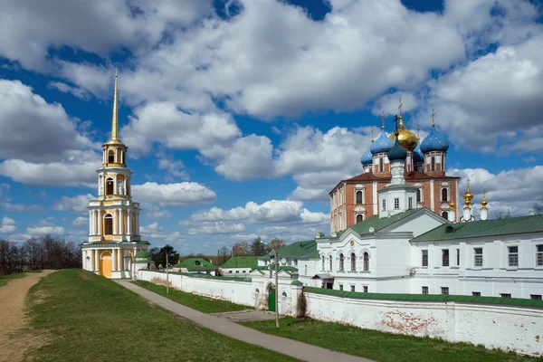 Vy över Ryazan Kreml. Ryazan city, Ryssland — Stockfoto