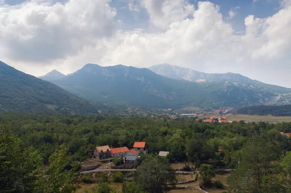 Njegusi Köyü Lovcen Milli Parkı içinde. Karadağ — Stok fotoğraf