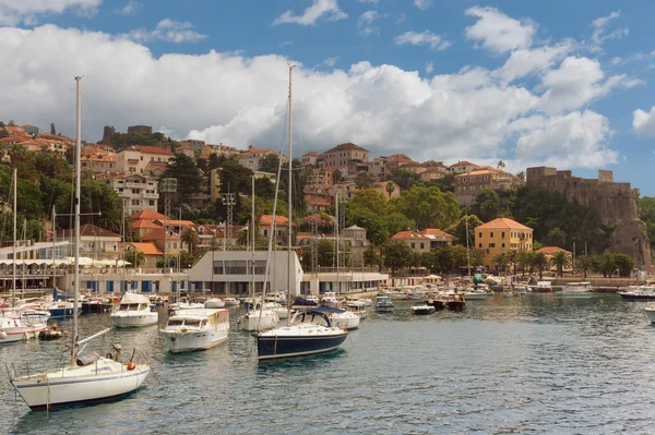 Herceg Novi kenti. Karadağ