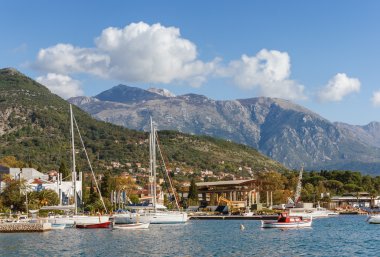 Tivat City bağlantı noktasının görünümü. Karadağ