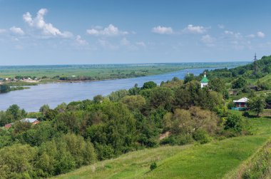 Oka Nehri Staraja Ryazan Köyü yakınında. Orta Rusya