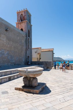 Sicilya, Cefalu plajı manzarası. Cefal, İtalya, 4 Ağustos 2025