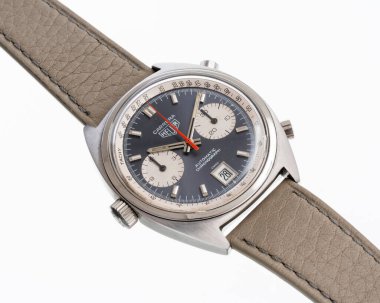 Heuer Carrera otomatik kronograf, 1972, referans 1153, mavi kadranlı çelik kasa. Milan, İtalya, 14 Nisan 2025
