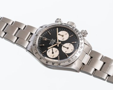 Rolex Daytona el yapımı saat, 1972, referans 6265, siyah kadranlı çelik kasa. Milan mı? İtalya, 18 Nisan 2025