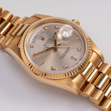 Rolex Day marka otomatik kurmalı saat, referans 18238, 18kt sarı altın çanta, gümüş arama ve elmaslar. Milan mı? İtalya 1 Eylül 2025