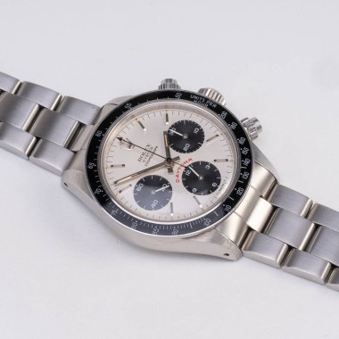 Rolex Daytona el yapımı kronograf, referans 6263, gümüş kadranlı çelik kasa ve Bakelite bezel. Milan mı? İtalya 1 Eylül 2025
