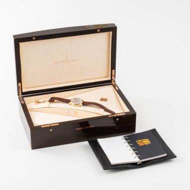 IWC Da Vinci Daimi Takvim Otomatik Bölünme-İkinci Kronograf Referans 3754 ile gül altın çantalı, con scatola orijinali. Milan mı? İtalya 2 Eylül 2025