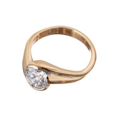 Parlak kesimli elmas işlemeli 18 kt sarı yüzük, beyaz arka planda fotoğraflanmış.