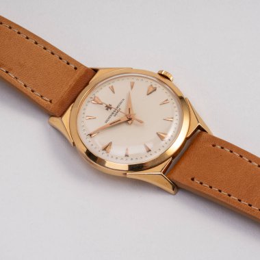 Vacheron Constantin saat, Chronometre Royal modeli, referans 6067, beyaz kadranlı 18 kt sarı çanta. Milan mı? İtalya 1 Eylül 2025