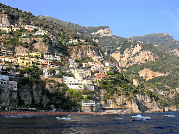 Gite in barca sulla costa meridionale dell'Italia — Foto Stock