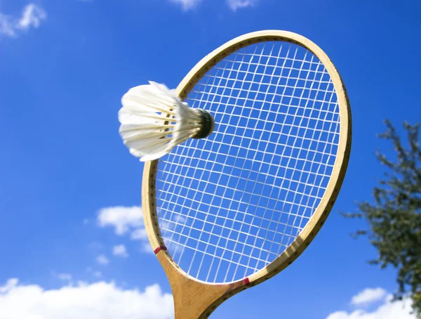 Tennisschläger Schlag gegen die Federbälle — Stockfoto