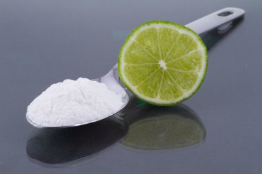 limon suyu ve kabartma tozu