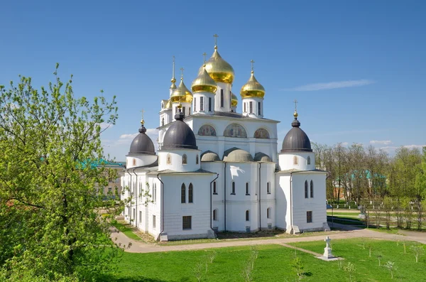 Catedral da Assunção, cidade Dmitrov, Rússia — Fotografia de Stock