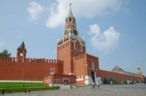 Torre Spasskaya del Kremlin de Moscú, Moscú, Rusia — Foto de Stock